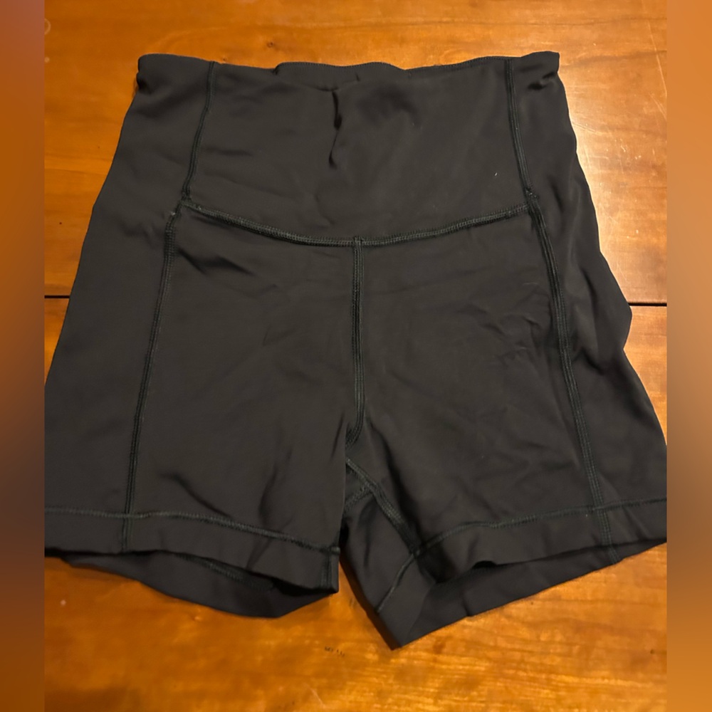 Athleta black ultimate Shortie shorts size xxs